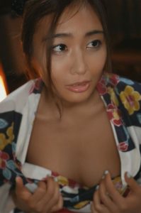 小麦色の肌のド淫乱美女と潮大放出水浸し交尾